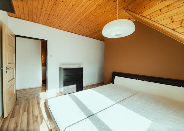 Na prenájom štýlový 4-izbový rodinný dom v Trenčíne