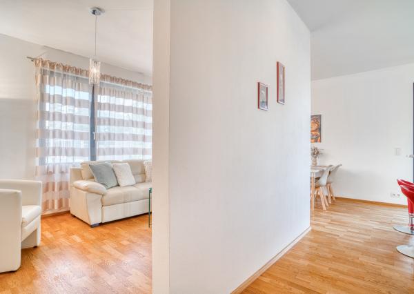 Na prenájom neštandardný 3-izbový byt Bratislava-Líščie Nivy