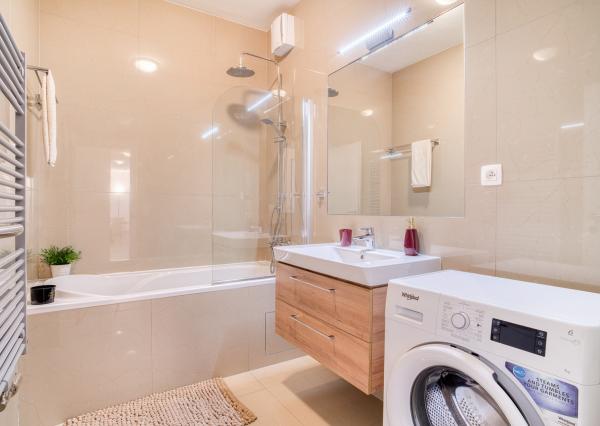 Na prenájom neštandardný 3-izbový byt Bratislava-Líščie Nivy