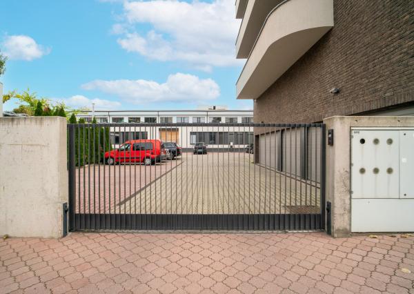 Na prenájom neštandardný 3-izbový byt Bratislava-Líščie Nivy