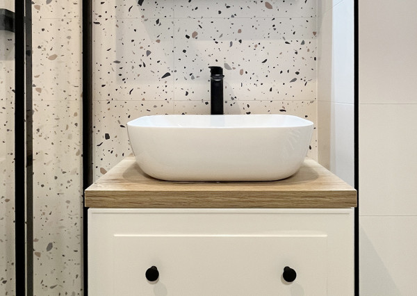 Na prenájom kompletne prerobený 2-izbový byt v Sučanoch