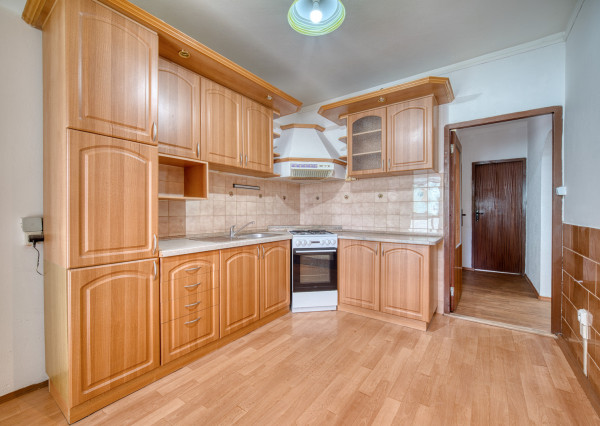 Na predaj 3-izbový byt v Bánovciach nad Bebravou - Dubnička