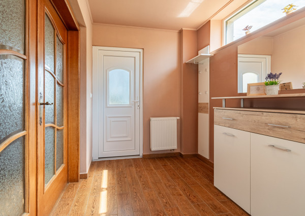 Na predaj zrekonštruovaný rodinný dom v Pate