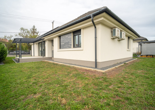 Na predaj moderná novostavba v lokalite Vonyarcvashegy