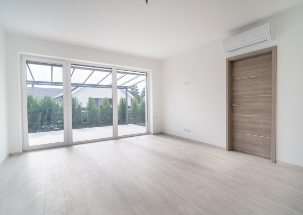 Na predaj moderná novostavba v lokalite Vonyarcvashegy