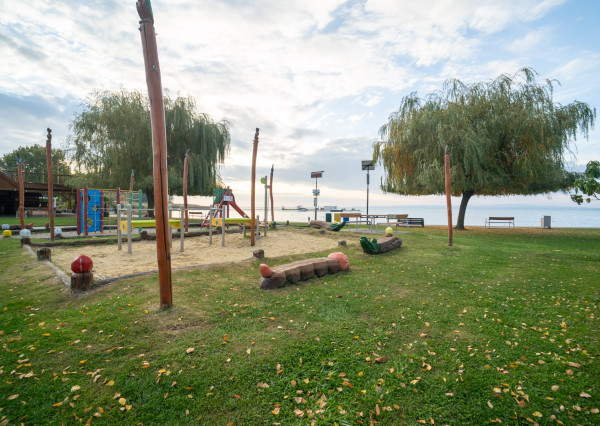 Na predaj moderná novostavba v lokalite Vonyarcvashegy