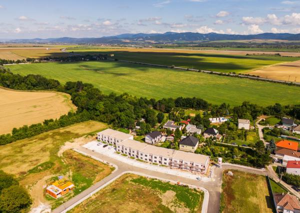 Na predaj skolaudovaný výnimočný 3-izbový byt v rodinnom dome vo Veľkom Orvišti