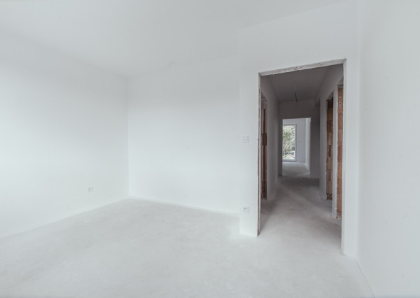 Na predaj skolaudovaný 3-izbový byt s vlastnou záhradou vo Veľkom Orvišti