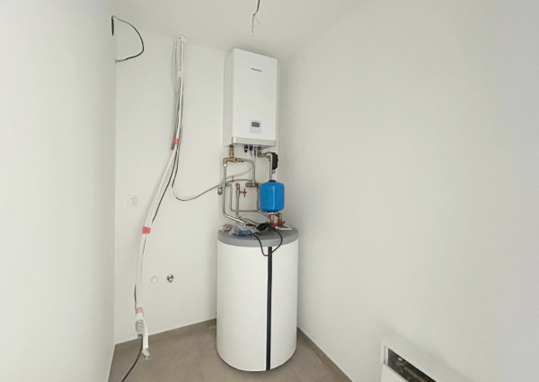 Na predaj skolaudovaný 3-izbový byt s vlastnou záhradou vo Veľkom Orvišti