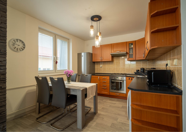 Na predaj 3-izbový byt v obci Trenčianske Stankovce