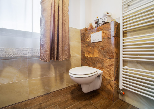 REZERVOVANÉ - Na predaj dom vhodný na podnikanie v Bzinciach pod Javorinou