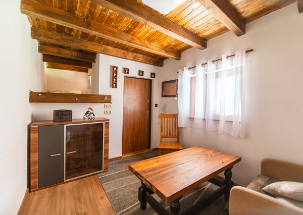 REZERVOVANÉ - Na predaj dom vhodný na podnikanie v Bzinciach pod Javorinou