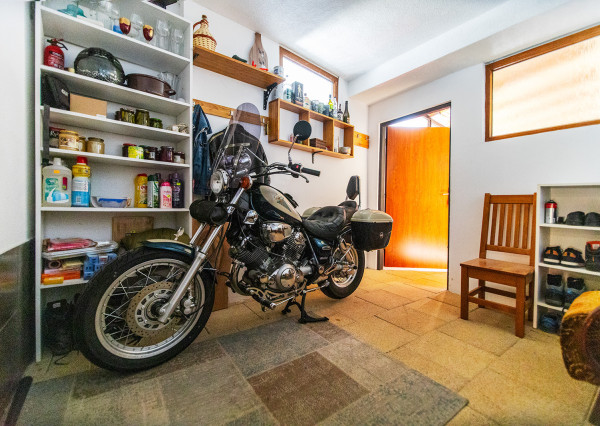 REZERVOVANÉ - Na predaj dom vhodný na podnikanie v Bzinciach pod Javorinou