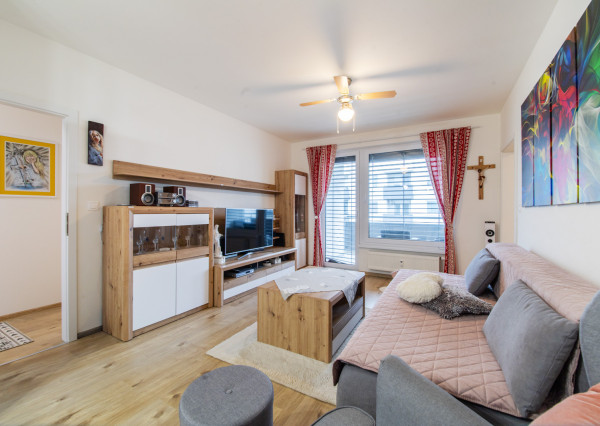 Na predaj priestranný 3-izbový byt na Liptovskej v Trenčíne