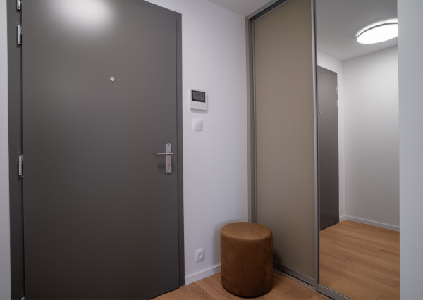 Na prenájom exkluzívny 2-izbový byt s výhľadom na Bratislavu v novej Klingerke