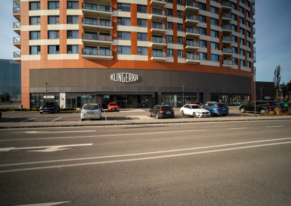 Na prenájom exkluzívny 2-izbový byt s výhľadom na Bratislavu v novej Klingerke