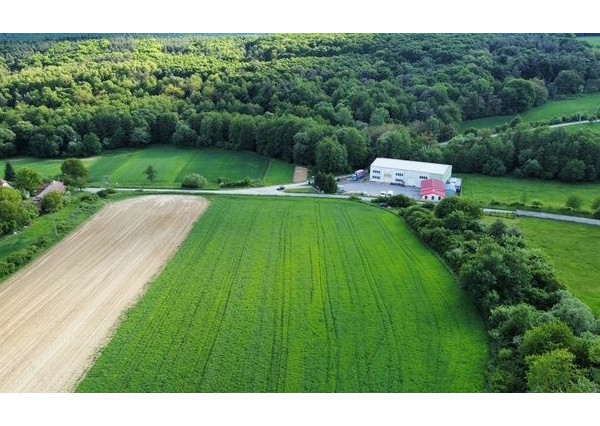 Investičný pozemok 15196 m2 Malé Hoste