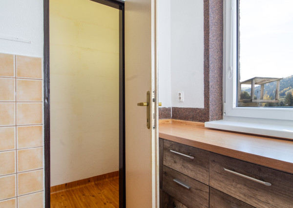 Na predaj priestranný 3-izbový byt v Zákamennom