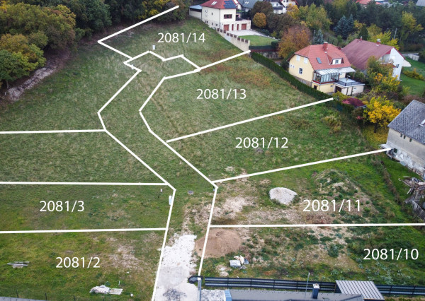 Na predaj stavebné pozemky na Balatone-Építési telek eladó.