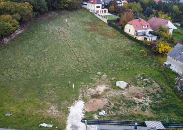 Na predaj stavebné pozemky na Balatone-Építési telek eladó.