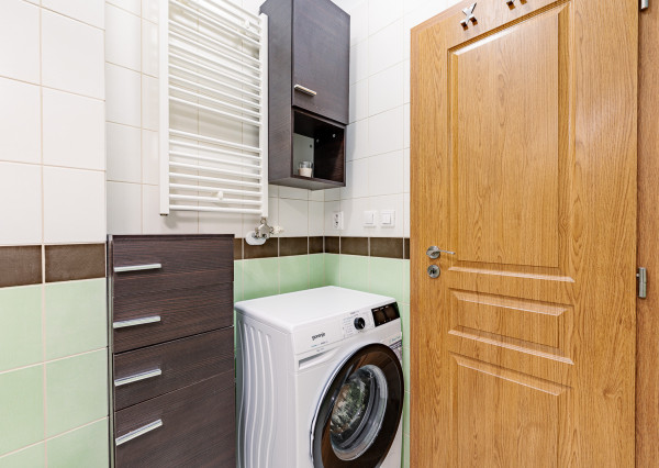 Na prenájom 2-izbový byt v centre Šamorína