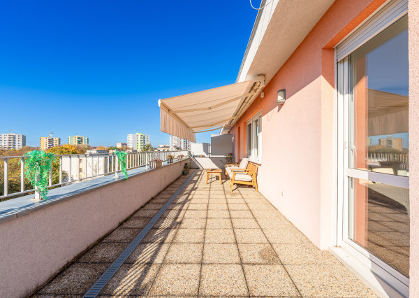 Na prenájom 2-izbový byt v centre Šamorína