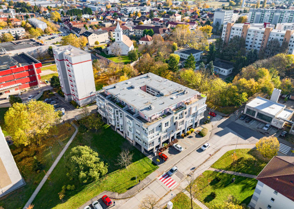 Na prenájom 2-izbový byt v centre Šamorína