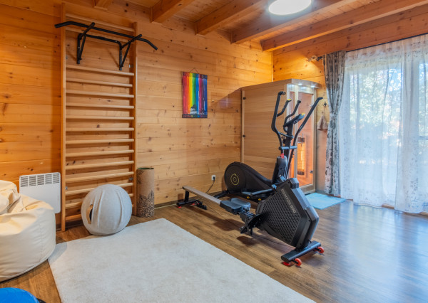 Na predaj dom snov–rodinné sídlo s jazierkom na kúpanie a panoramatickým výhľadom na Vysoké Tatry