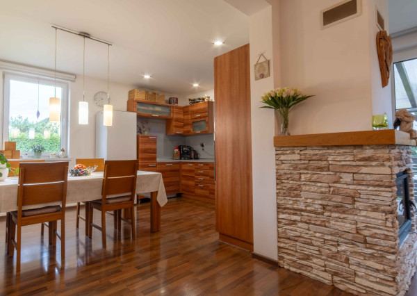 REZERVOVANÉ: Na predaj priestranný rodinný dom v pokojnej lokalite Hôrka