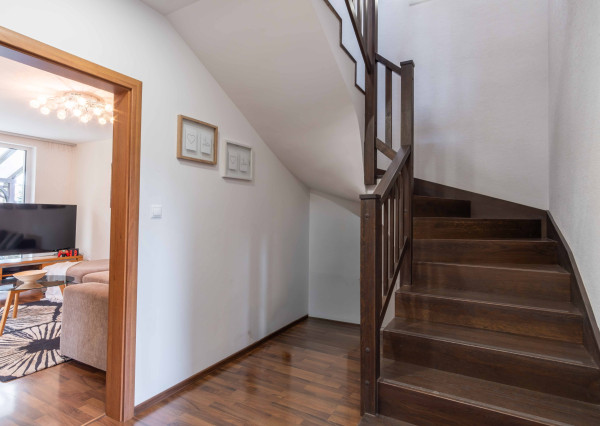 REZERVOVANÉ: Na predaj priestranný rodinný dom v pokojnej lokalite Hôrka