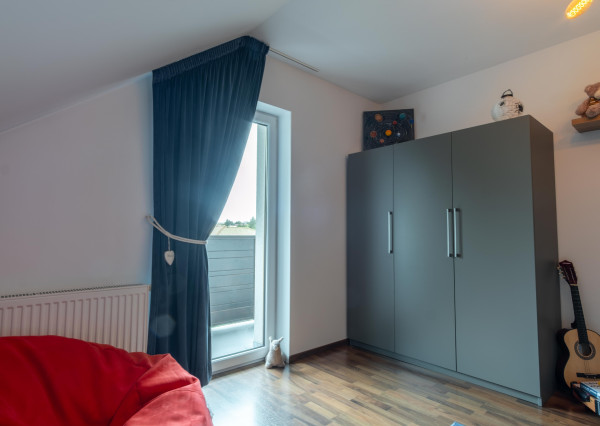 REZERVOVANÉ: Na predaj priestranný rodinný dom v pokojnej lokalite Hôrka