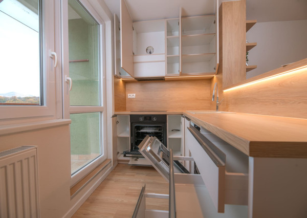 Na prenájom moderne zariadený 2-izbový byt s balkónom v Trenčíne