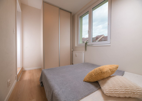 Na prenájom moderne zariadený 2-izbový byt s balkónom v Trenčíne