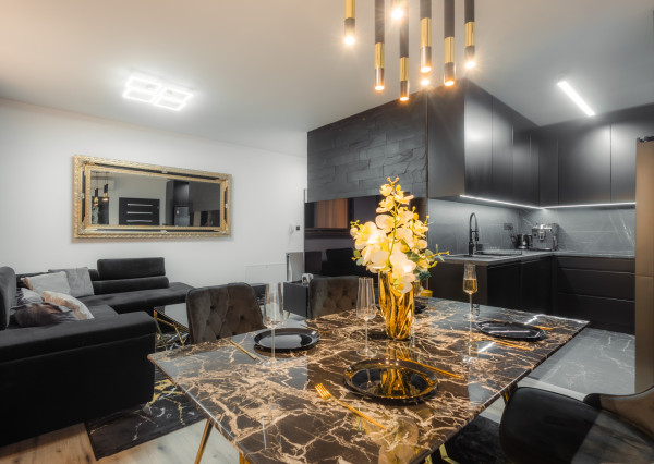 Na predaj kompletne zariadený 2-izbový byt v obci Kunerad