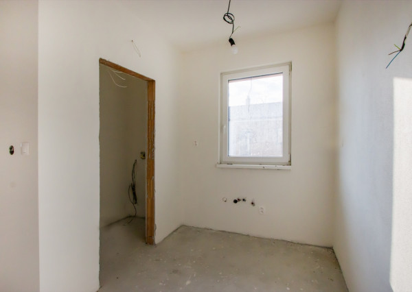 Na predaj rekreačná chata s pozemkom v obci Blahová