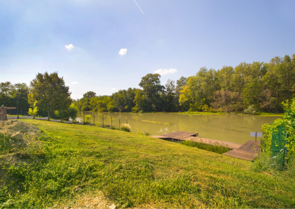 Na predaj rekreačná chata s pozemkom v obci Blahová