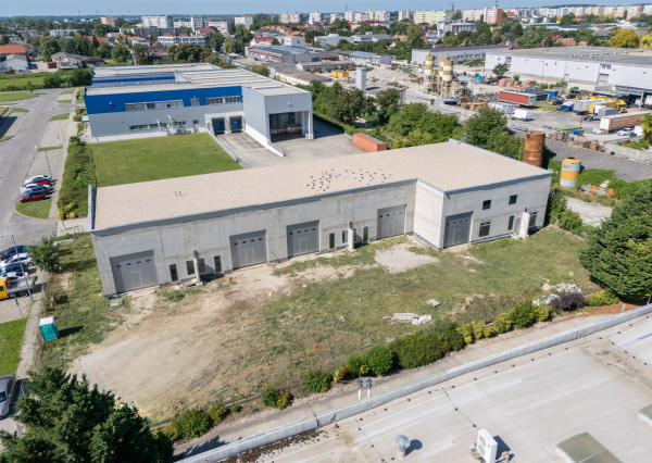 Na predaj novostavba haly s výbornou dostupnosťou v priemyselnej časti Šamorína určená na výrobu a skladovanie