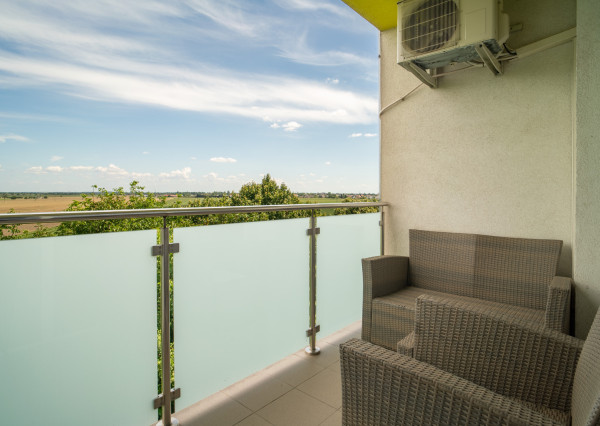 Na predaj 3-izbový byt s parkovaním v Senci