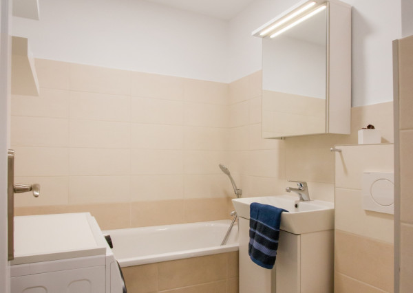 REZERVOVANÉ: Na prenájom 1-izbový byt v centre Šamorína