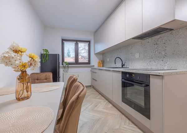 Na prenájom zariadený 2-izbový byt v centre Prešova