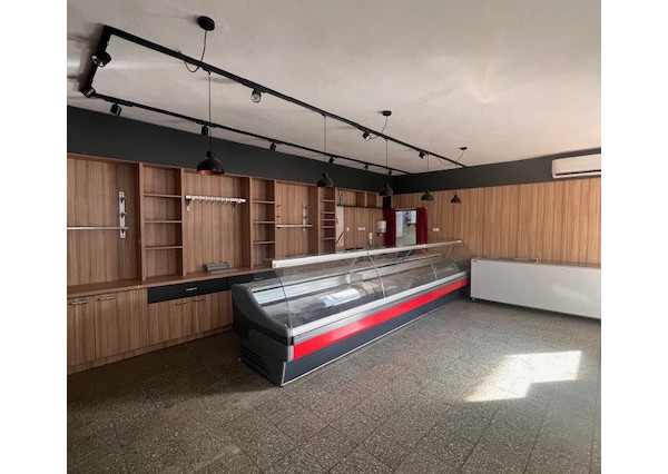 Na predaj budova na podnikateľský účel v Omšení - Trenčianske Teplice