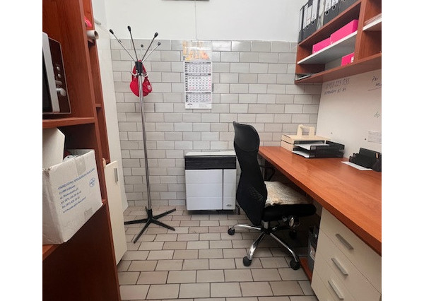 Na predaj budova na podnikateľský účel v Omšení - Trenčianske Teplice