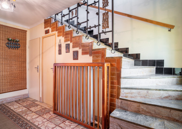 Na predaj 5-izbový rodinný dom Veľké Leváre