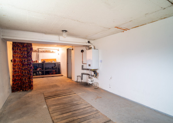 Na predaj 5-izbový rodinný dom Veľké Leváre