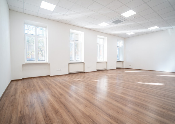 Na prenájom obchodný priestor v lokalite Šaľa-Veča