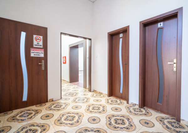 Na prenájom obchodný priestor v lokalite Šaľa-Veča