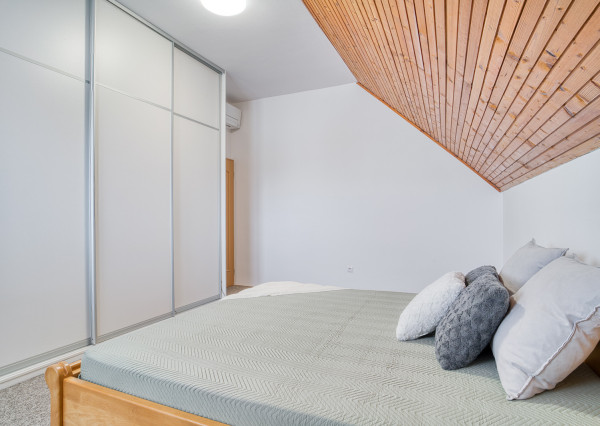 Na predaj 5-izbový rodinný dom v TOP lokalite v blízkosti Ružinova