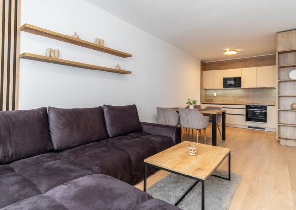 Na prenájom 2-izbový byt v Poprade s parkovacím miestom