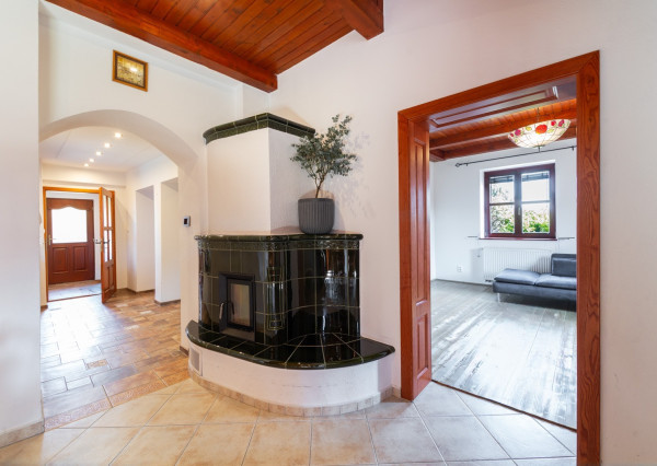 Na predaj impozantný rodinný dom v Ivanovciach