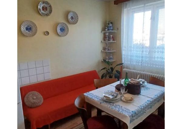 DOBRÁ LOKALITA -NOVÁ CENA- 5  izbový rodinný dom Bánovce nad Bebravou so záhradou 418m2 .